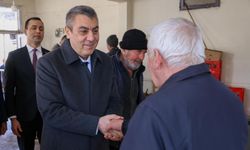 Vali Toros Çamlıyayla esnafıyla bir araya geldi