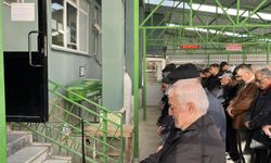 Babası hobi bahçesine gömmüştü cemaat toprağa verdi