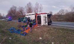 Kütahya'da kamyonet devrildi: 2 yaralı