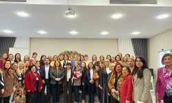 KA.DER Kürsü farklı siyasetçi kadınları aynı kürsüde buluşturuyor