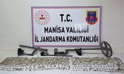 Manisa’da çok sayıda tarihi obje ve sikke ele geçirildi
