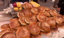 11 ayın lezzeti olan Adana'nın Ramazan gülü yoğun ilgi görüyor