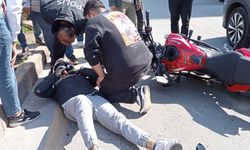 Mersin’de motosiklet ile hafif ticari araç çarpıştı