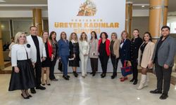 Mersin'de Yenişehir Üreten Kadınlar Zirvesi gerçekleşti