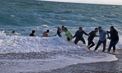 Sahilde can pazarı: 2 kardeş kurtuldu, kuzen hayatını kaybetti