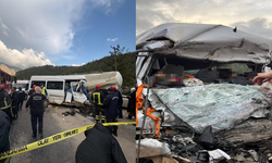 Antalya'da TIR ile minibüs çarpıştı: 7 ölü, 7 yaralı