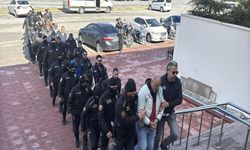 19 kaçak göçmenin öldüğü olayda 16 şüpheli adliyede