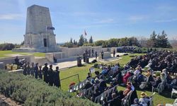 Çanakkale şehitleri "Yalnız Çam"da anıldı