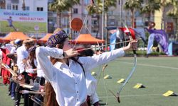 Mersin’de geleneksel okçuluk rüzgarı