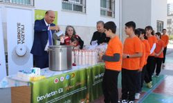 Tarsus’ta öğrencilere çorba ikramı