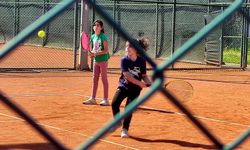 Mersin’de minik raketler korta çıktı