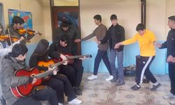 Tarsus’ta “Dostlukla Paylaş Okulda Kal” projesi