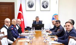 Vali Toros başkanlığında güvenlik ve asayiş toplantısı: 869 aranan şahıs yakalandı