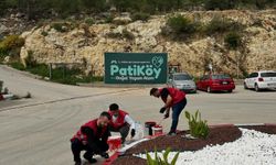 CHP’li gençlerden barınaktaki dostlara renkli dokunuş