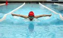 Su korkusunu yenmek için başladığı yüzmede Türkiye 3’üncüsü oldu