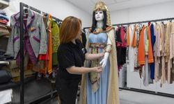 Şehir Tiyatrosu’nda kostümleri usta eller hazırlıyor