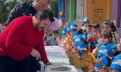 Anaokulu öğrencilerinden şüpheli şahıs ihbarına gelen polislere pastalı sürpriz