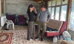 Kızı için protez bacağını taktı ayağa kalktı