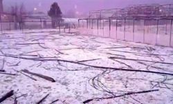 Mersin'de dolu yağışı etkili oldu