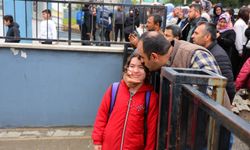 Kahmramanmaraş'ta öğrencilerden hüzünlü ders başı