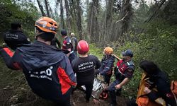 Antalya'da 80 metrelik uçuruma yuvarlanan adam yaralı olarak kurtarıldı