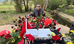 Öğrencilerden arkadaşları Adnan'a vefa notları