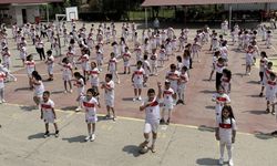 400 öğrenci tek ses: “Arda abi okulumuza gel”