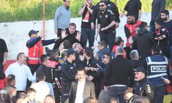 Ayvalık’ta maç sonu saha karıştı