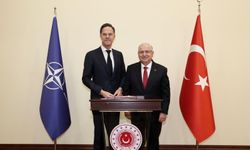 Bakan Güler, NATO Genel Sekreteri Rutte ile bir araya geldi Politika ● 2026-04-21 20:21:32 ● Ankara ● Ulusal