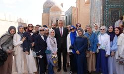 Bakan Memişoğlu, Şah-ı Zinde Nekropolü’nü ziyaret etti