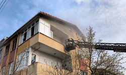 Evi ateşe verdi, babasına telefon açıp söndürmesini istedi