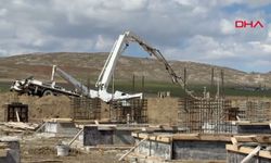 Beton kalıbına düşen inşaat işçisi öldü