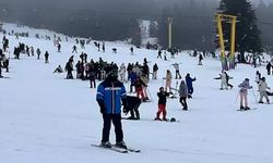 Beyaz cennet Uludağ'da kar kalınlığı 150 santimetreye ulaştı