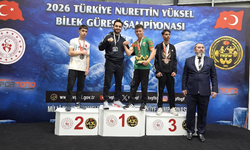 Mersinli sporculardan bilek güreşinde büyük başarı