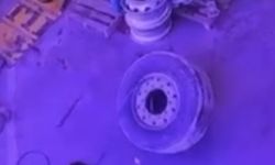 Mersin’de korkutan patlama: Kamyon lastiği bomba gibi patladı