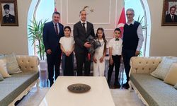 23 Nisan’da miniklerden anlamlı ziyaret