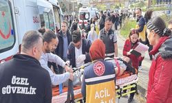 Öğrencileri taşıyan otobüs devrildi: 44 öğrenci yaralı