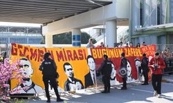 Galatasaray’a İzmir’de coşkulu karşılama