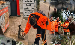 Mersin’in turuncu bekçileri temizlikten fazlasını yapıyor