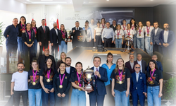 Şampiyon ÇBK Mersin’den zafer turu