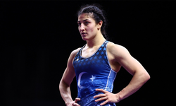 Milli güreşçi Elvira Süleyman Kamaloğlu, Avrupa ikincisi oldu