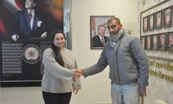 Hurdacı bulduğu para dolu çantayı sahibine teslim etti