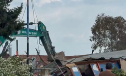 Seyhan Baraj Gölü kıyısındaki kaçak yapıların yıkımı devam ediyor