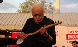 Müzisyen Cahit Berkay, Bursa’da konser verdi