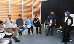 Engelleri müziğin ritmi ile aşıyorlar