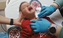 Parkta rastgele bıçak sallayıp, 2 yaşındaki Samet’i boğazından yaralayan şüpheli tutuklandı