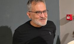 Akademisyenlikten atılmasını kültürel kazanca dönüştürdü