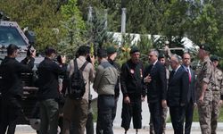 Bakan Çiftçi, özel harekat polisleriyle bayramlaştı