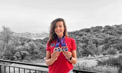 Milli Sporcu Birgül Erken’den buz altında dünya rekoru