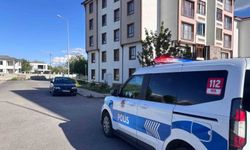 4’üncü kattan düşen çocuk ağır yaralandı